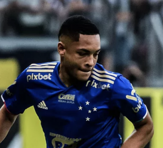 JOGADOR DE FUTEBOL VITOR ROQUE Athletico paga multa de R$ 24 milhões ao Cruzeiro e acerta com Vitor Roque