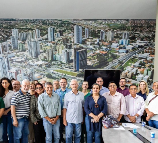 CDME avalia empreendimentos, construção de praça e nova rua