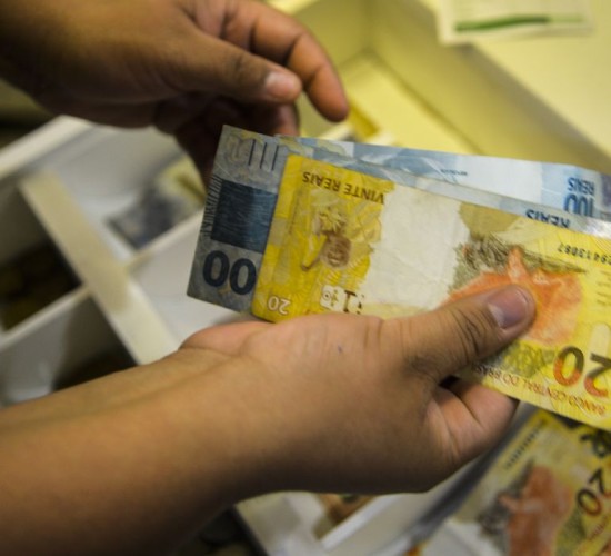 Governo propõe salário mínimo de R$ 1.630 em 2026