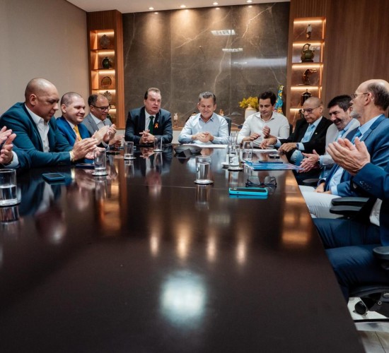 Max Russi mobiliza deputados em busca de soluções para a Santa Casa de Cuiabá