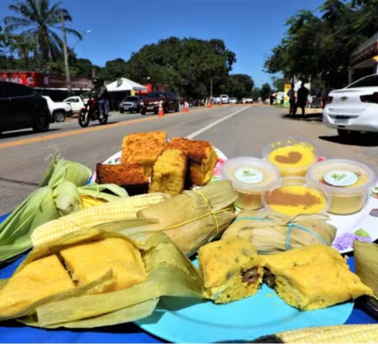 Pamonha, música e peixe frito festival tradicional anima feriadão em Cuiabá