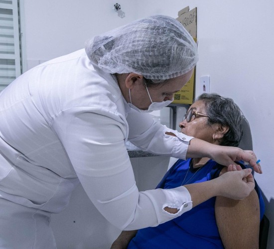 Cobertura vacinal contra a gripe atinge apenas 7% do público-alvo em Cuiabá