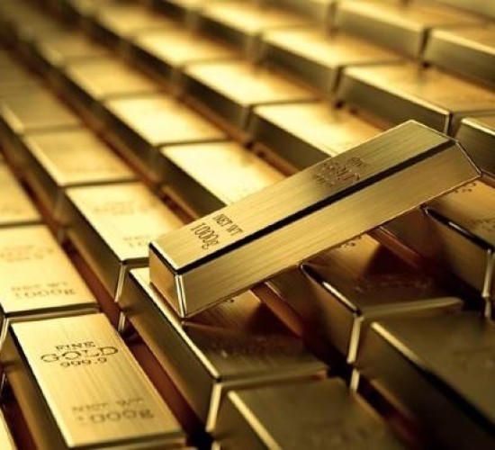 Ouro bate recorde com investidor à procura de proteção contra Trump