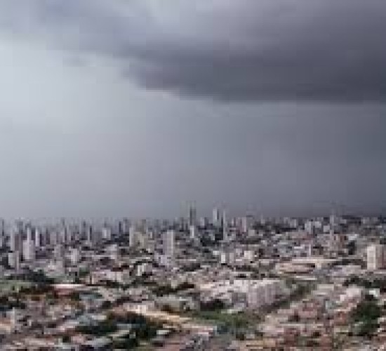 Abril bate recorde e se torna o mês mais chuvoso em 64 anos em Cuiabá