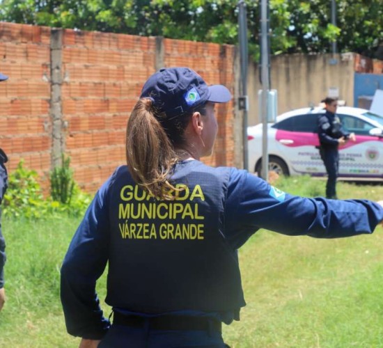 Prefeita Flávia Moretti sanciona lei que cria política de proteção às servidoras públicas