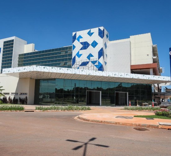 Governo de MT constrói seis grandes hospitais para fazer a saúde funcionar
