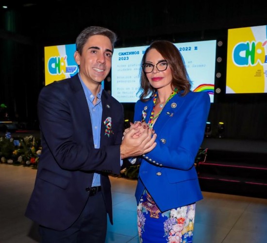 Primeira-dama participa do lançamento de material pedagógico antirracista nesta quarta-feira (14)