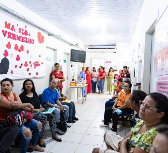 Campanha Maio Vermelho leva ações de prevenção ao câncer bucal ao Pedra 90