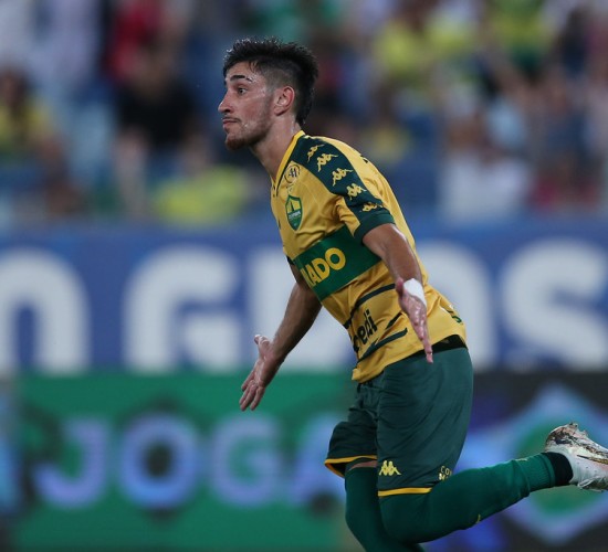 Pedrinho é afastado do Cuiabá após brigas com colegas de time