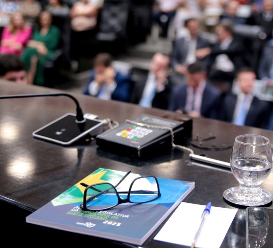 Indústria entrega Agenda Legislativa 2025 à ALMT