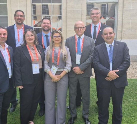 Mato Grosso recebe certificação de zona livre de aftosa sem vacinação em cerimônia em Paris