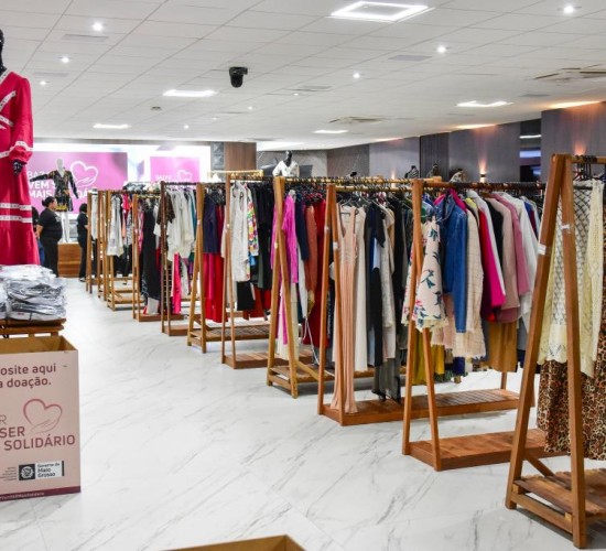 Bazar Vem Ser Mais Solidário segue até esta quarta-feira (6); valor será revertido ao enfrentamento à violência contra mulher