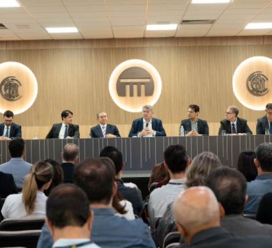 TCE-MT reúne juristas e autoridades em lançamento de obra sobre processo legal