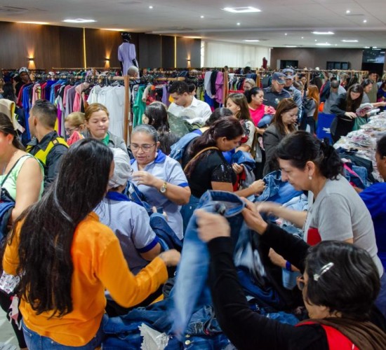 Bazar Vem Ser Mais Solidário vende mais de 20 mil itens em três dias