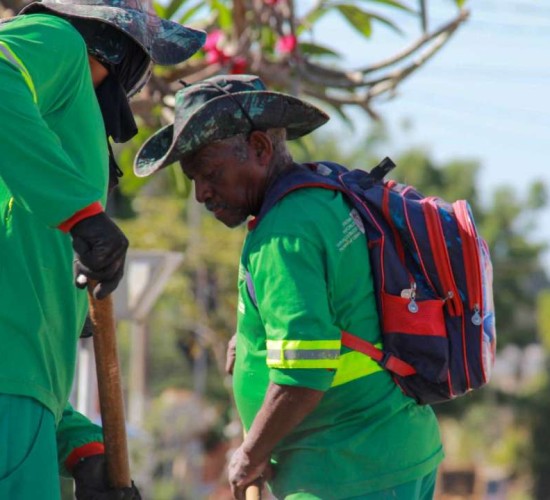 Prefeitura de Várzea Grande leva mutirão de limpeza, manutenção e melhorias a diversos bairros nesta sexta-feira (15)