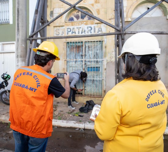 Defesa Civil de Cuiabá faz vistoria em imóvel tombado no centro histórico