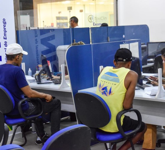 Sine Estadual disponibiliza mais de 2,4 mil vagas de trabalho nesta semana