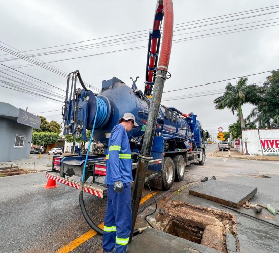 Prefeitura executa reparos em quase 2 mil bocas de lobo e atende mais de 100 bairros