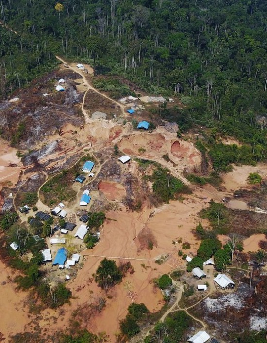 Política MT Lula defende responsabilização em caso de violações contra Yanomami