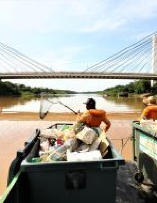 Balsa Ecológica e avanços no tratamento de esgoto ajudam na preservação dos rios Cuiabá e Coxipó