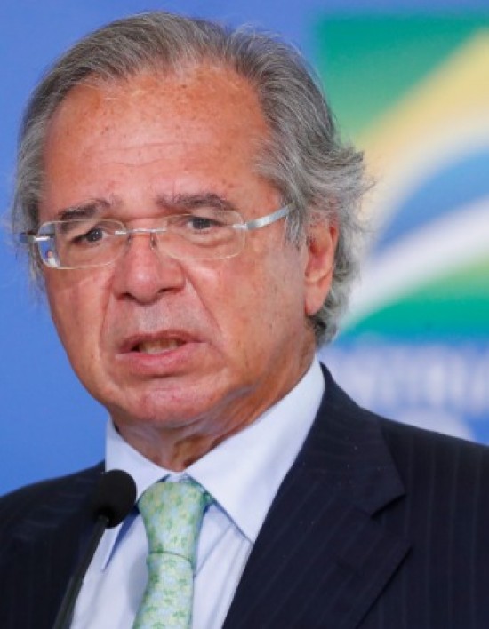 ‘Governo vai renovar auxílio por mais 2 ou 3 meses’, diz Guedes