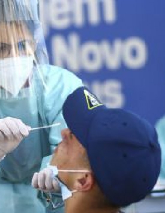 Ministro da Saúde anuncia programa nacional de testagem para covid-19