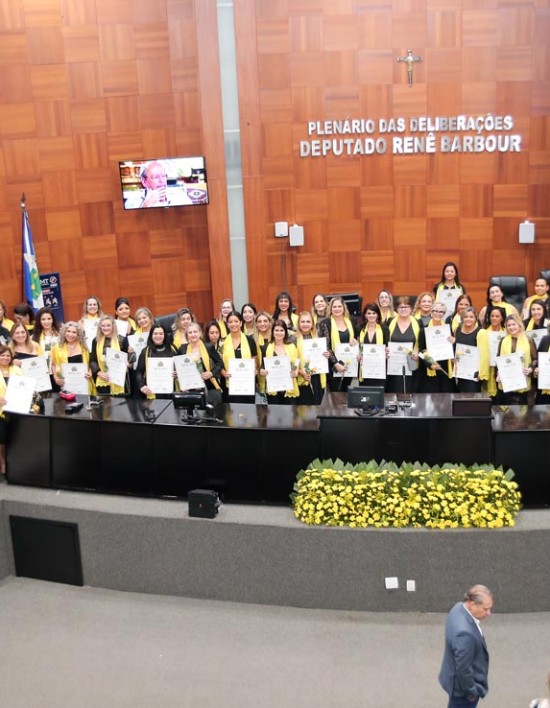 Botelho enaltece empoderamento feminino e homenageia mulheres de negócios da BPW Cuiabá