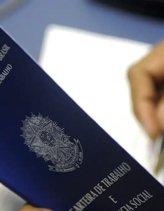 Brasil gera 306 mil novos postos de trabalho em fevereiro e soma saldo de quase meio milhão no bimestre