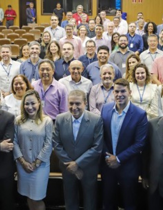 Presidente do TCE-MT homenageia servidores pelo Dia Nacional do Auditor de Controle Externo