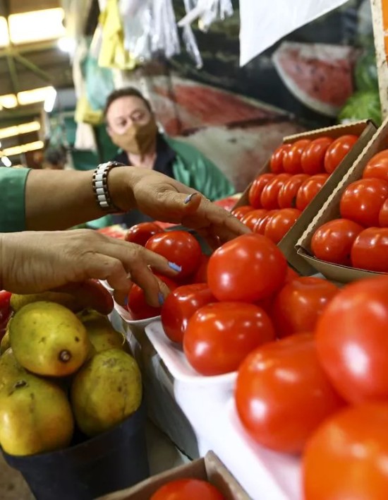 Cuiabá encerra o mês com mais uma queda no preço da cesta básica