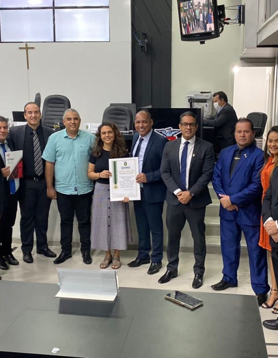 Juca do Guaraná concede comenda à professora e pesquisadora que desenvolve trabalho contra a fome Comenda Mulher Cidadã Ana Maria do Couto