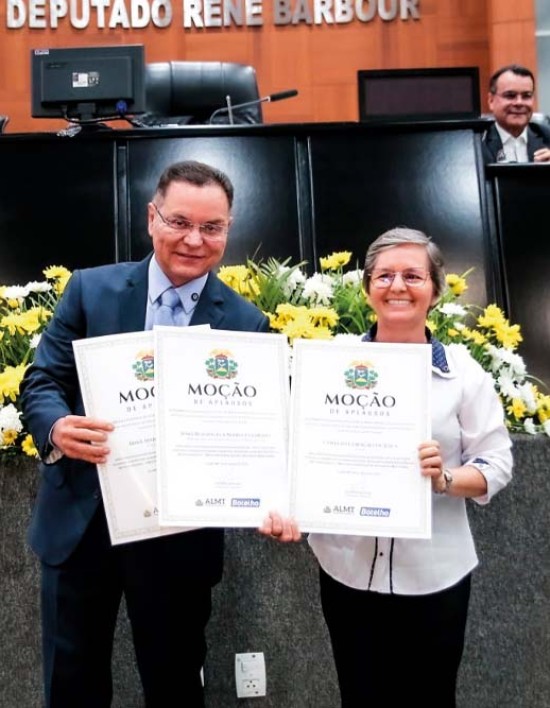 ALMT celebra 130 anos das Filhas de Maria Auxiliadora em MT e lança livro sobre a Paróquia São Gonçalo
