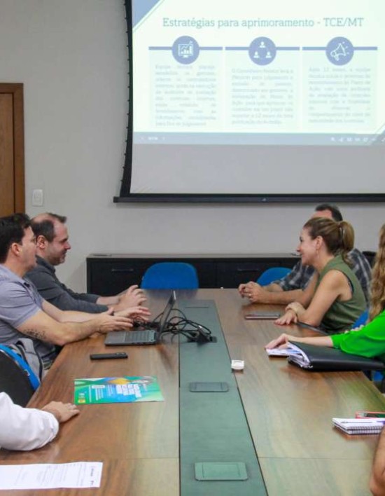 Várzea Grande e TCE-MT alinham ações para aprimorar gestão de medicamentos e de insumos
