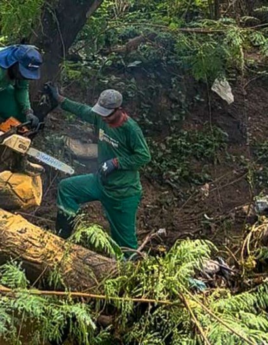 Serviços Públicos remove mais de 650 t de resíduos nos bairros que sofreram alagamentos em Várzea Grande