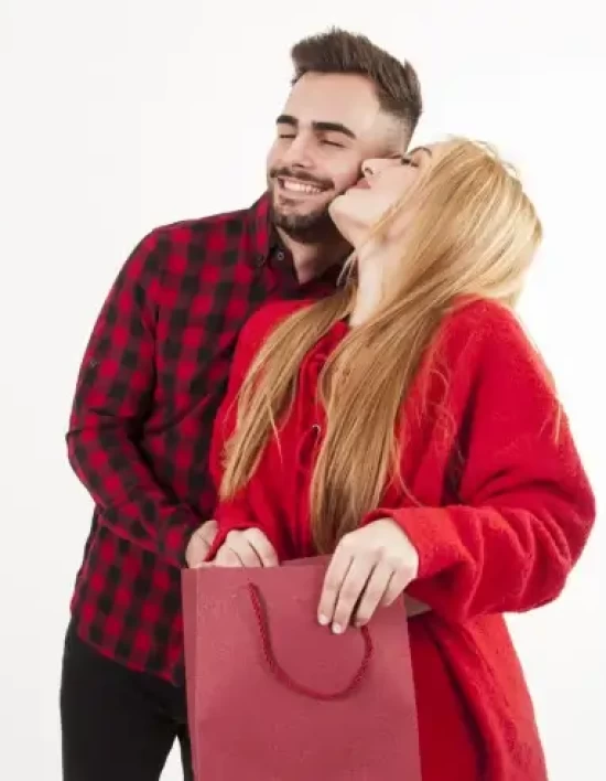 Quase metade da população vai às compras e Dia dos Namorados deve girar R$ 137 milhões em MT