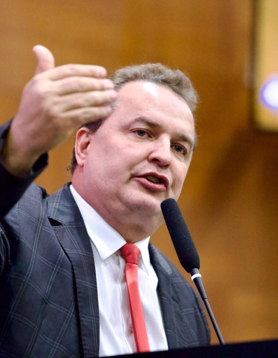 Max Russi propõe exclusão de pedófilos condenados do exercício parlamentar em MT