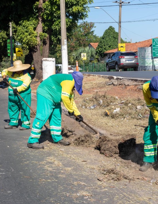 Mutirão da Limpurb beneficia CPA IV e mais 18 localidades com serviços de limpeza e zeladoria