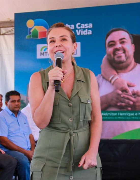 Beneficiários celebram sonho da casa própria em Várzea Grande