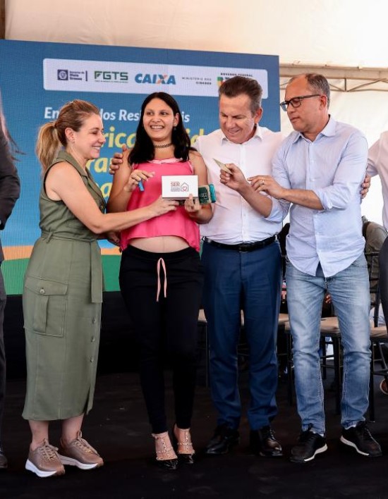 Governador “Com o dinheiro da entrada, estamos ajudando a realizar o sonho mais importante dessas famílias”