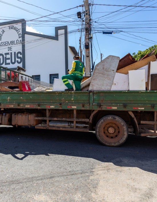 Operação Cata-treco atende Lixeira, Jardim Brasil, Praerinho e outros 15 bairros
