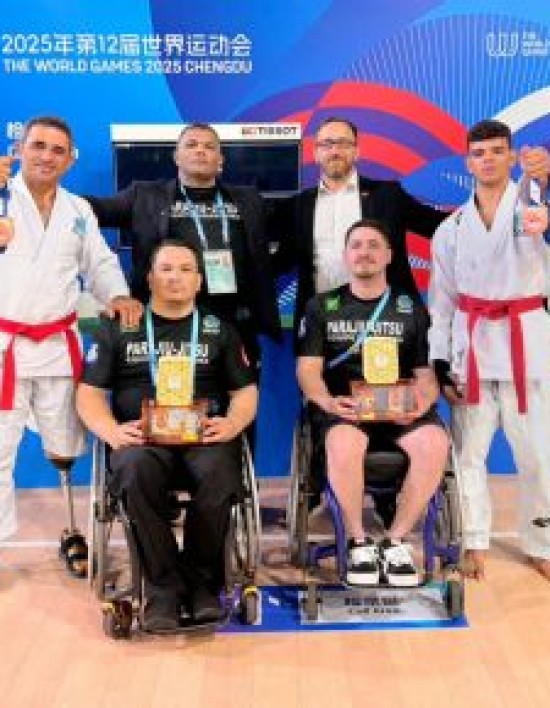 Primeira-dama parabeniza equipe de parajiu-jitsu de Mato Grosso por medalha de ouro na China