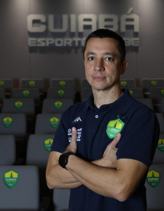 Cuiabá anuncia ex-auxiliar de Diniz para lugar de Guto Ferreira