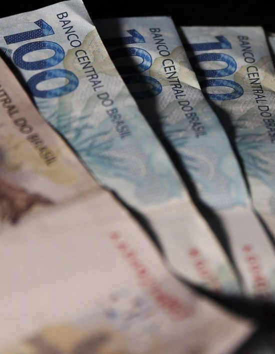 Portaria autoriza consignado para beneficiário do Auxílio Brasil