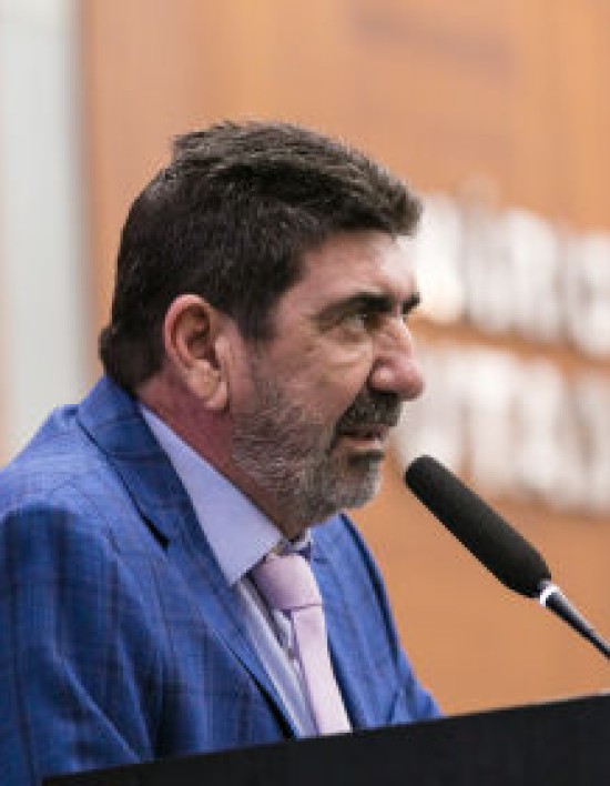 Projeto prevê uso de inteligência artificial para prevenir suicídios