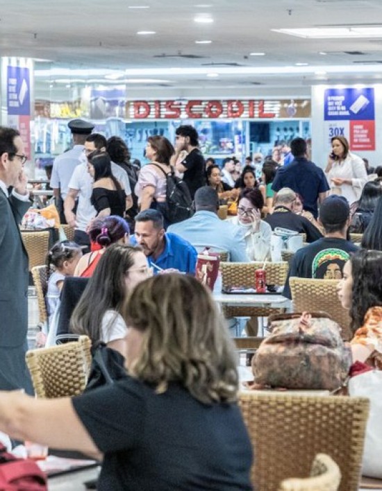 População do Brasil alcança marca de 213,4 milhões de habitantes, divulga IBGE