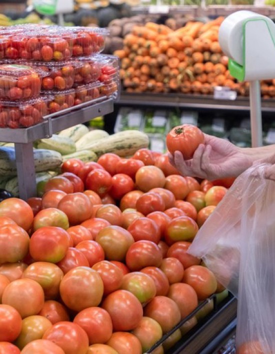 Dez de 13 produtos da cesta básica tiveram queda em agosto em Cuiabá
