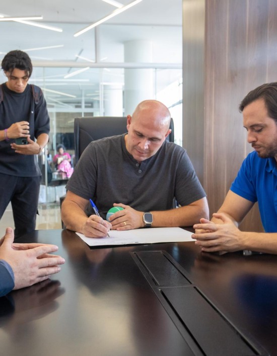 Cuiabá ganha novas leis para celebrar cultura e valorizar o Dia das Mães e dos Pais