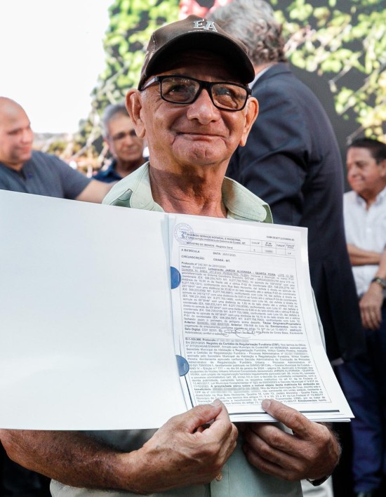 Prefeitura de Cuiabá entrega mais de 100 títulos de propriedade neste sábado