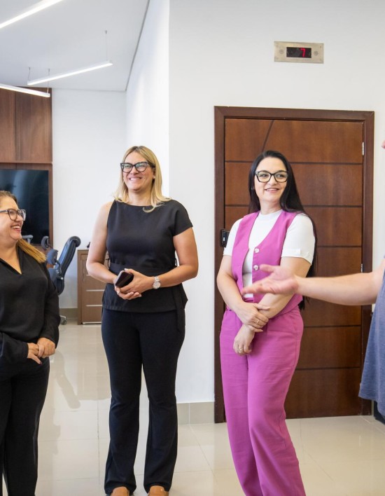 Primeira-dama de Cuiabá fortalece ações com o Estado para mulheres e famílias