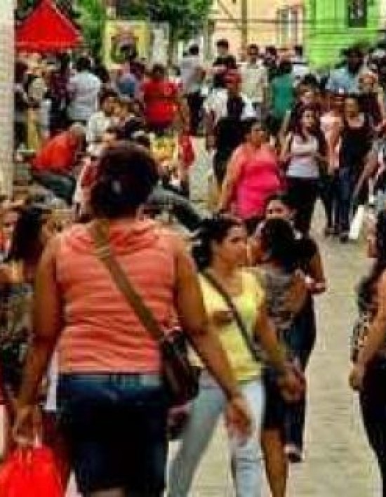 Dezembro tem horários estendidos nas lojas de Cuiabá e Várzea Grande até o fim do mês